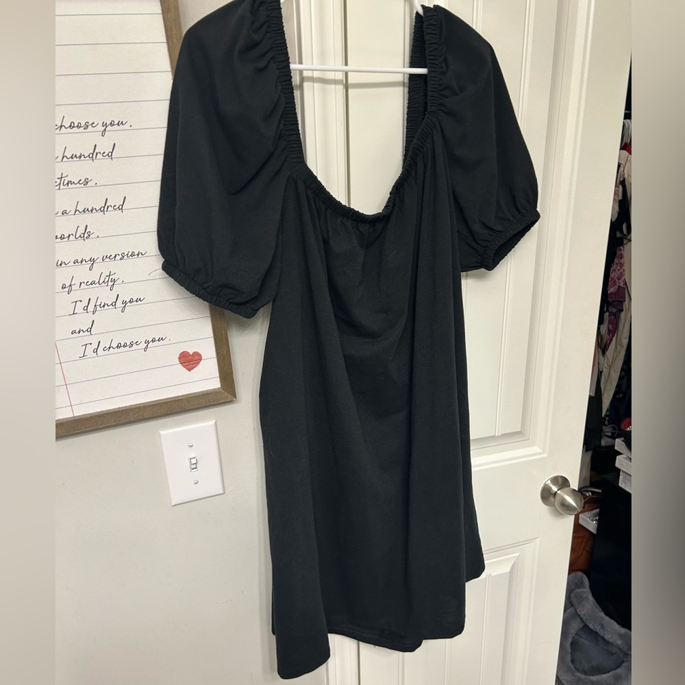H&M black dress super cute
